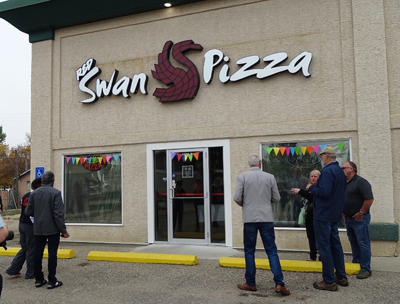 Red Swan Pizza Grand Opening